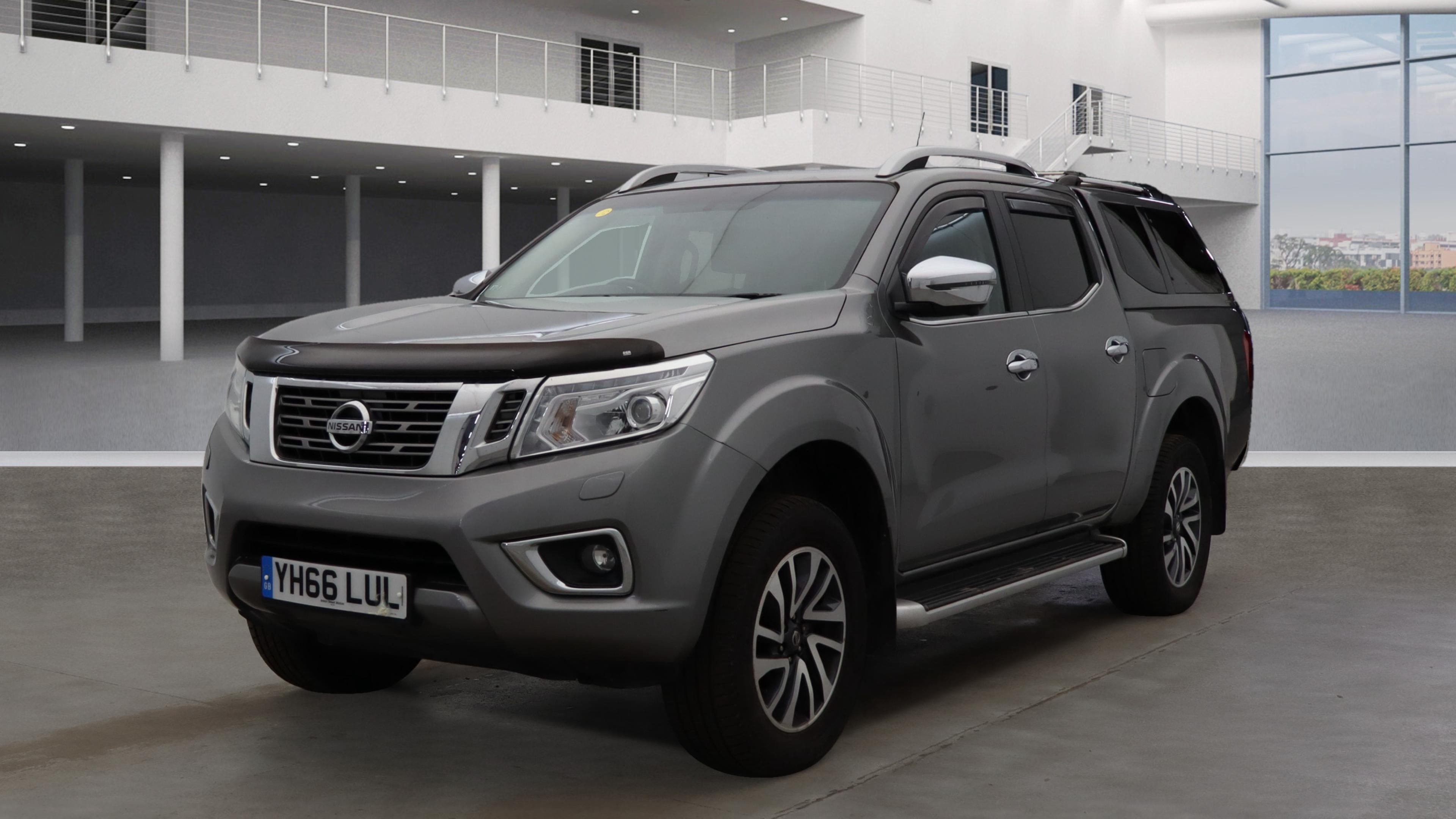 NISSAN Navara